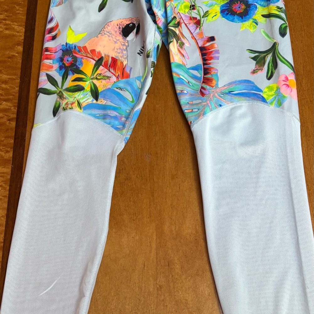 Nike Leggings. Size Medium. New without tags.